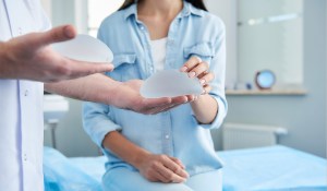 Choosing a plastic surgeon in San Antonio